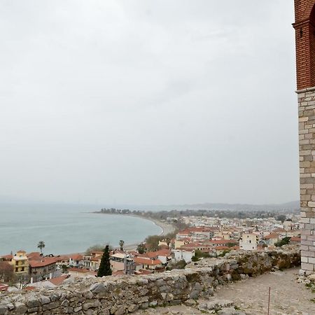 Roloi Suites Nafpaktos Eksteriør billede