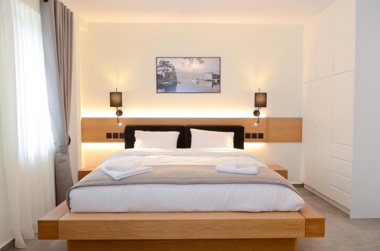 Roloi Suites Nafpaktos Eksteriør billede