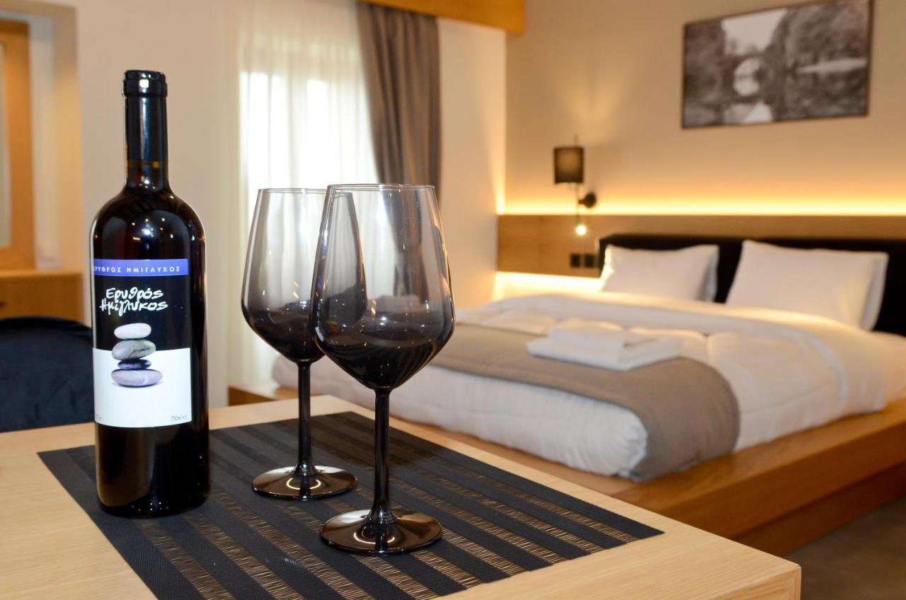 Roloi Suites Nafpaktos Eksteriør billede