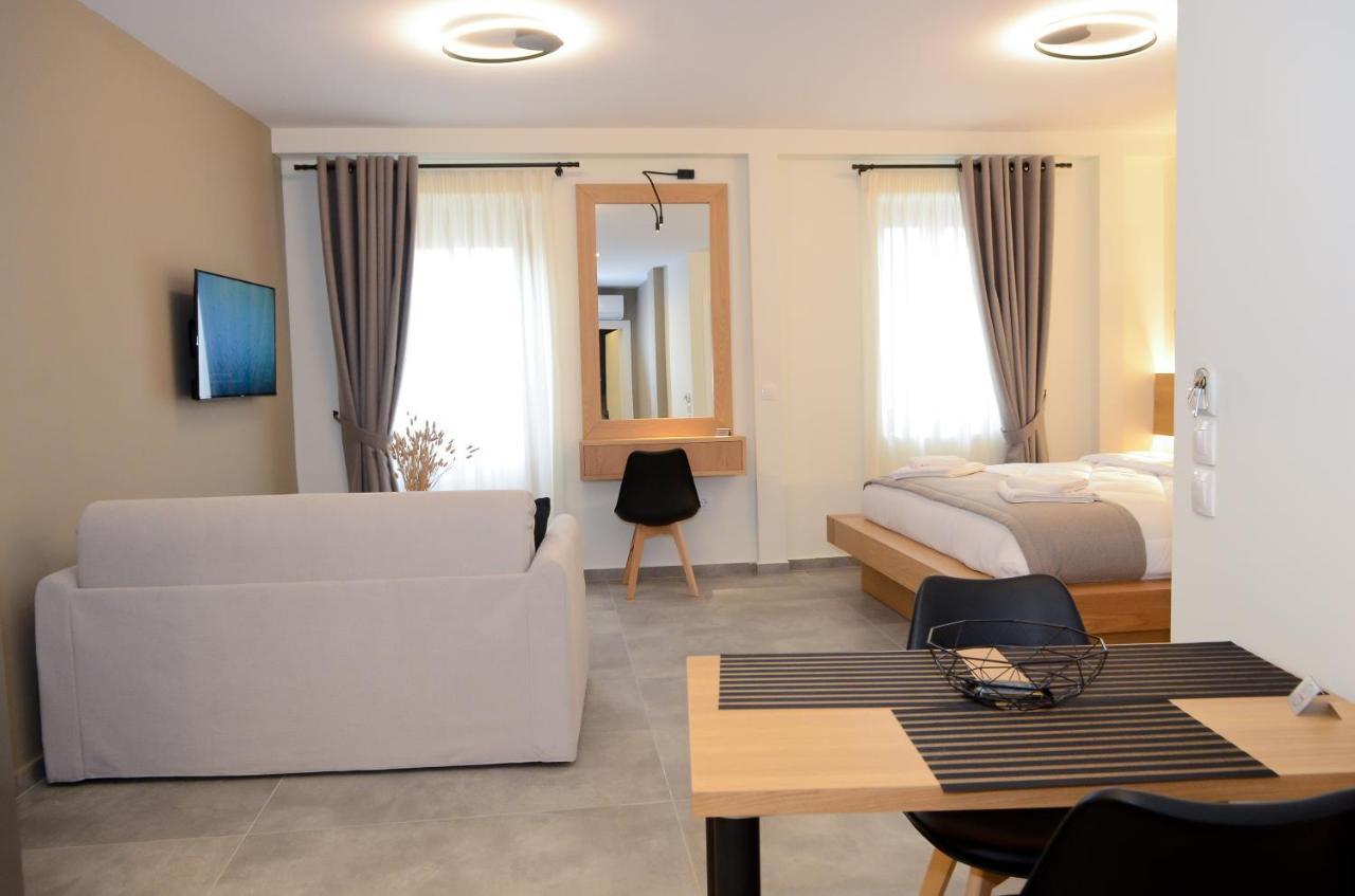 Roloi Suites Nafpaktos Eksteriør billede
