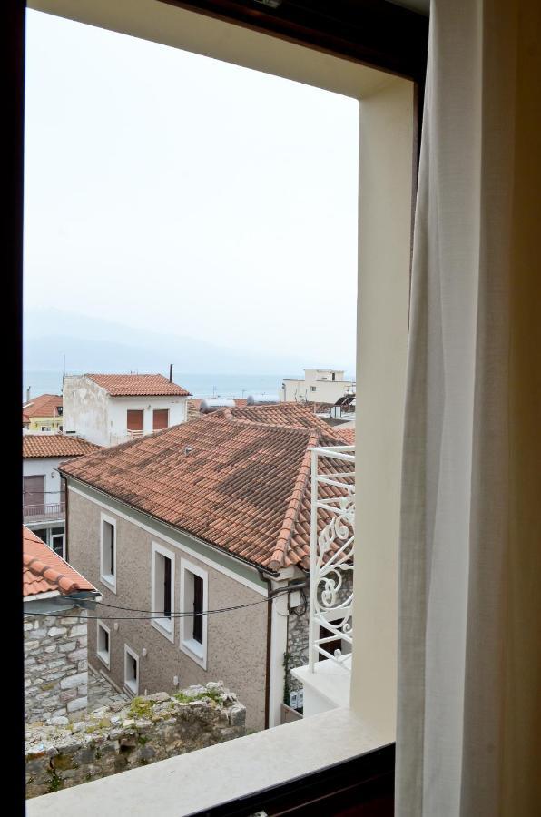 Roloi Suites Nafpaktos Eksteriør billede