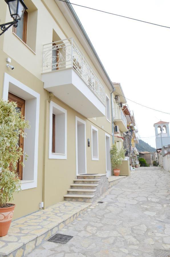 Roloi Suites Nafpaktos Eksteriør billede