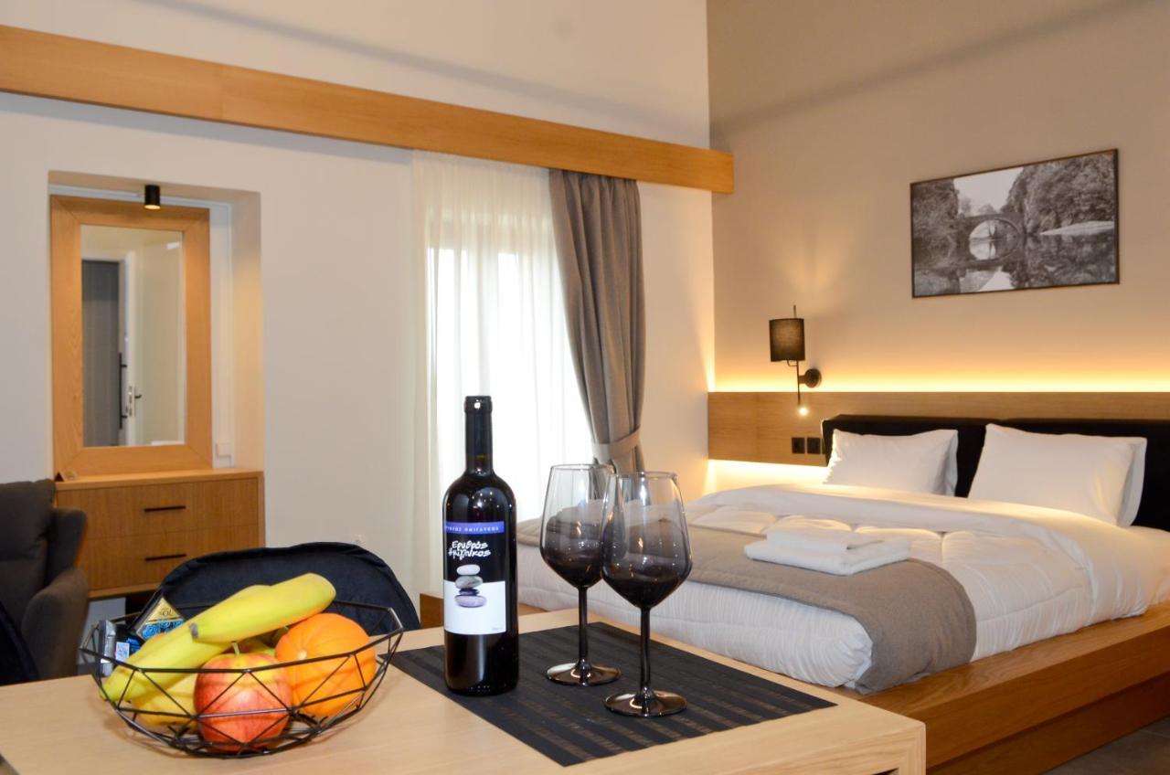 Roloi Suites Nafpaktos Eksteriør billede